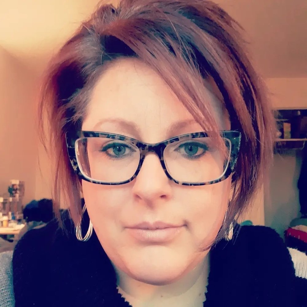 Meet your Posher, Laurie